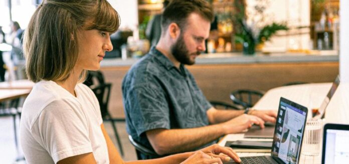 The Intersection of Cloud Computing and AI in Digital Marketing