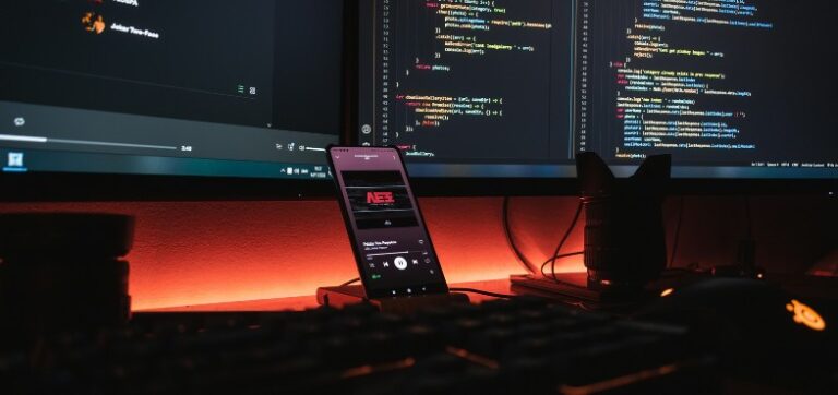 How AI in Cloud Computing Powers Real-Time Decision Making