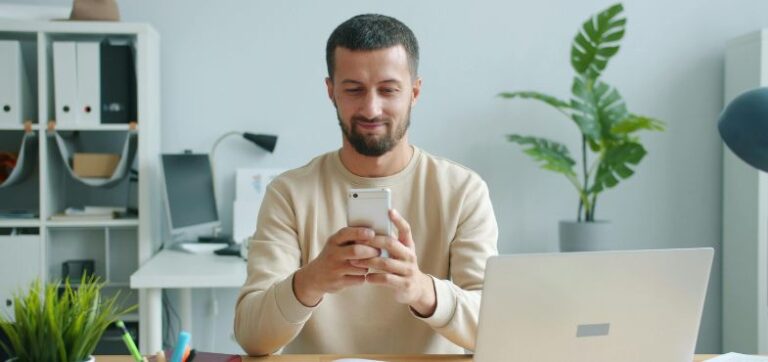 How VoIP Internet Phone Systems Reduce Costs and Boost Productivity